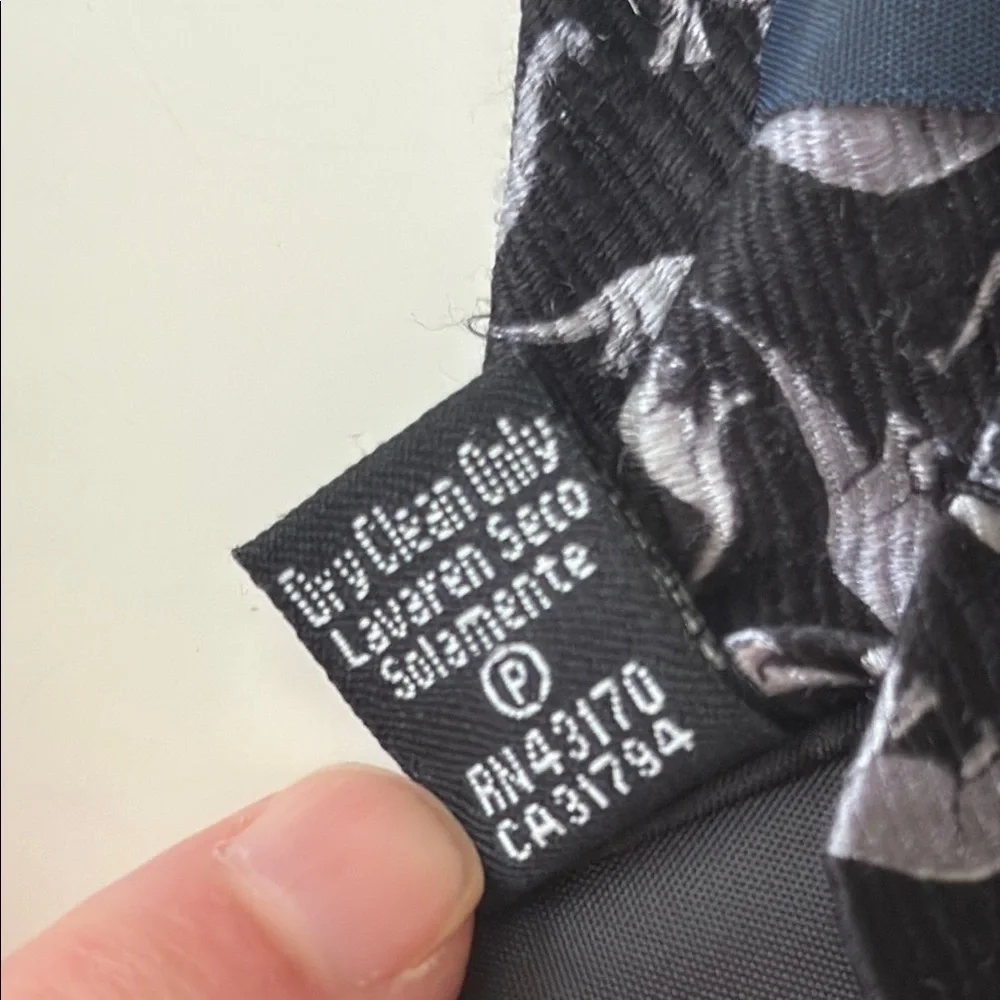 Boys 14” Clip-on Neck Tie Dockers Dinosaur Print 100% Silk